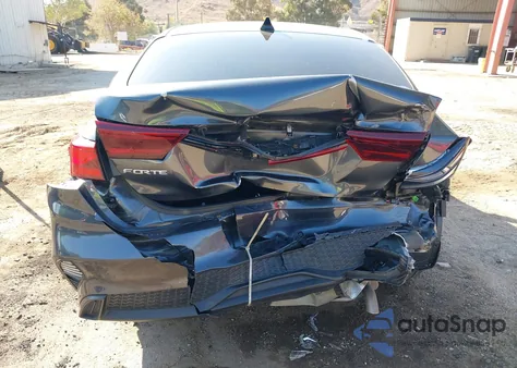 2024 Kia Forte Lxs z USA, uszkodzony, nr VIN 3KPF24AD2RE712043